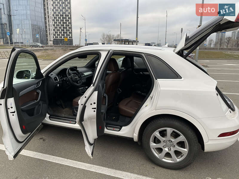 Позашляховик / Кросовер Audi Q3 2017 в Києві