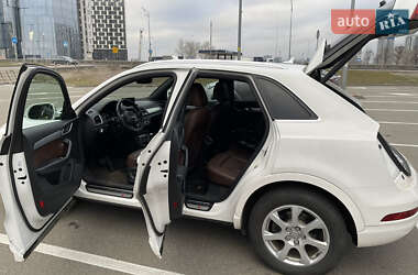 Позашляховик / Кросовер Audi Q3 2017 в 
