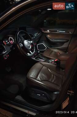 Внедорожник / Кроссовер Audi Q3 2016 в 