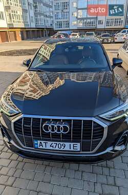 Позашляховик / Кросовер Audi Q3 2020 в Івано-Франківську