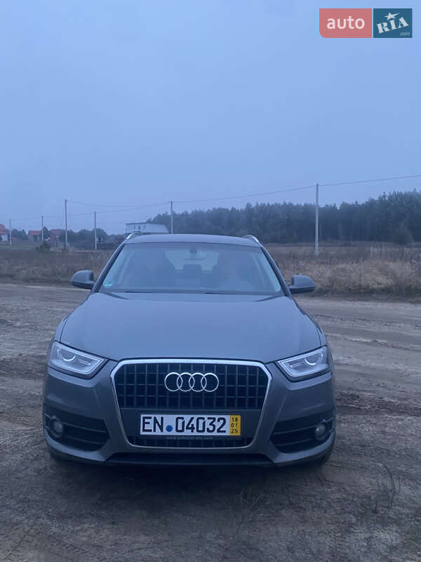 Внедорожник / Кроссовер Audi Q3 2014 в Заречном