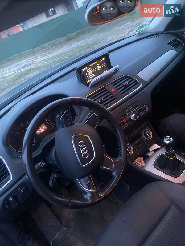 Позашляховик / Кросовер Audi Q3 2014 в Зарічному