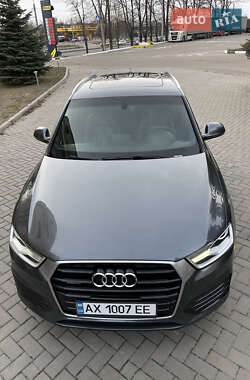 Внедорожник / Кроссовер Audi Q3 2017 в 