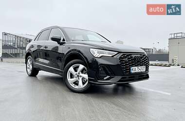 Позашляховик / Кросовер Audi Q3 2021 в Києві