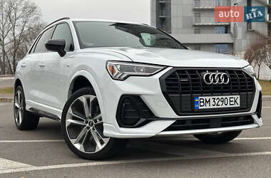 Внедорожник / Кроссовер Audi Q3 2021 в Киеве