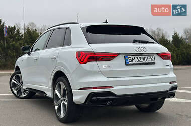 Внедорожник / Кроссовер Audi Q3 2021 в Киеве