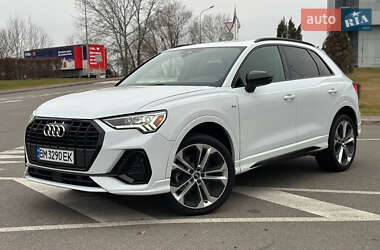 Внедорожник / Кроссовер Audi Q3 2021 в Киеве