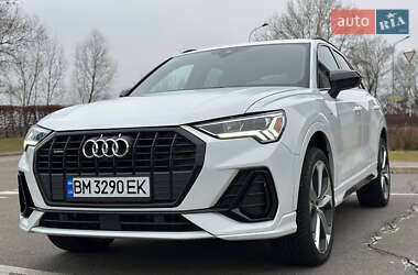 Внедорожник / Кроссовер Audi Q3 2021 в Киеве