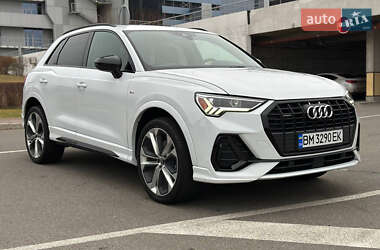 Внедорожник / Кроссовер Audi Q3 2021 в Киеве