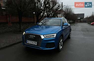Позашляховик / Кросовер Audi Q3 2015 в 