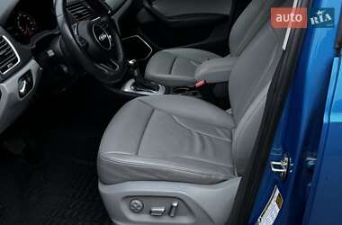 Внедорожник / Кроссовер Audi Q3 2015 в Киеве