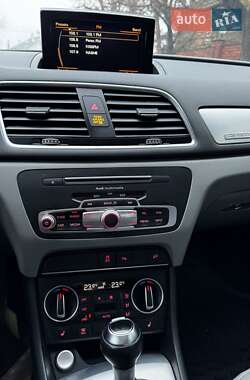 Внедорожник / Кроссовер Audi Q3 2015 в Киеве