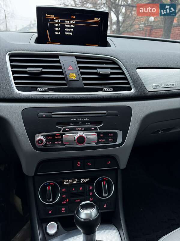 Позашляховик / Кросовер Audi Q3 2015 в Києві