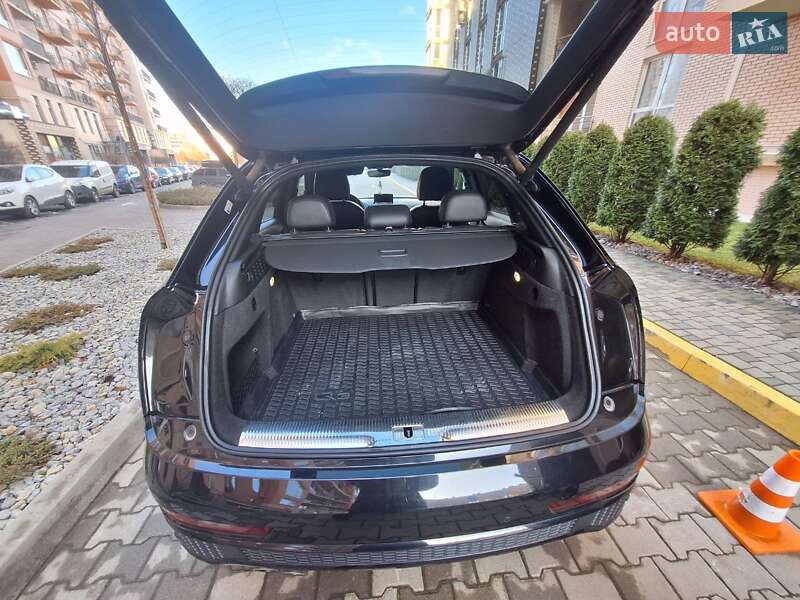 Внедорожник / Кроссовер Audi Q3 2017 в Черновцах