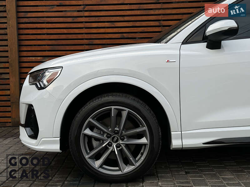 Позашляховик / Кросовер Audi Q3 2021 в Одесі