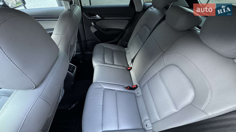 Внедорожник / Кроссовер Audi Q3 2012 в Ивано-Франковске