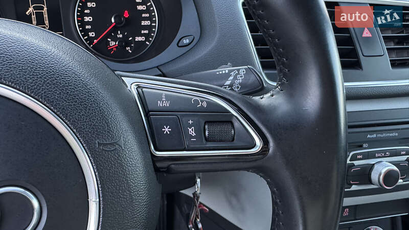 Внедорожник / Кроссовер Audi Q3 2012 в Ивано-Франковске