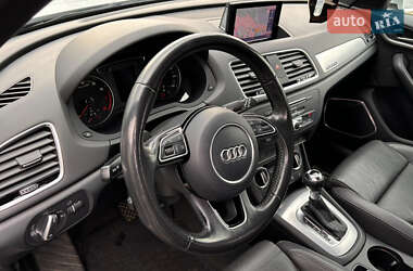 Внедорожник / Кроссовер Audi Q3 2016 в 