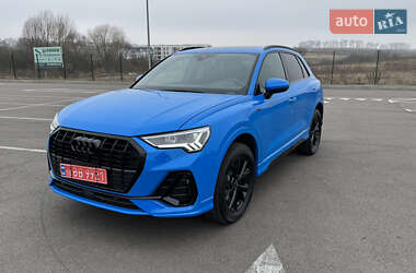 Внедорожник / Кроссовер Audi Q3 2023 в 