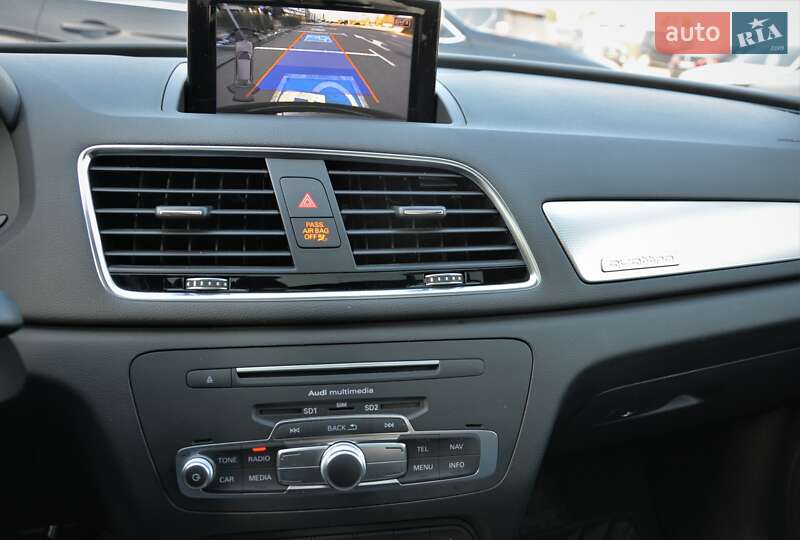 Внедорожник / Кроссовер Audi Q3 2015 в Киеве