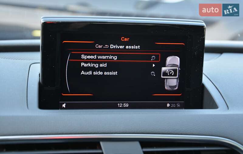 Внедорожник / Кроссовер Audi Q3 2015 в Киеве