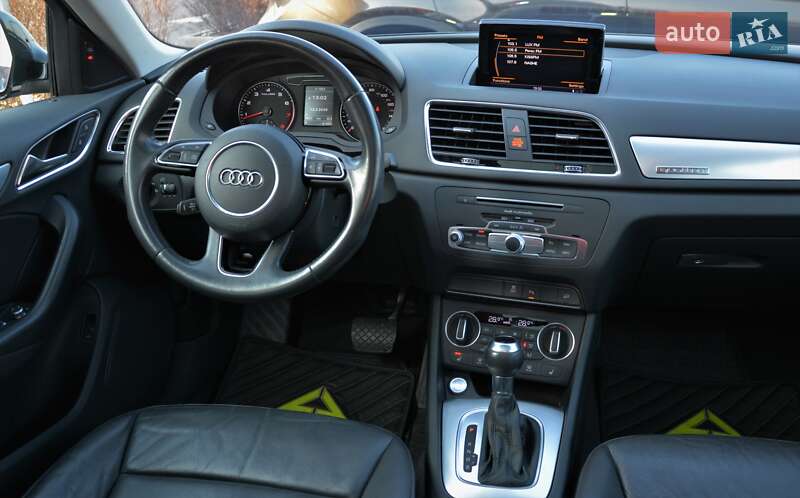 Внедорожник / Кроссовер Audi Q3 2015 в Киеве