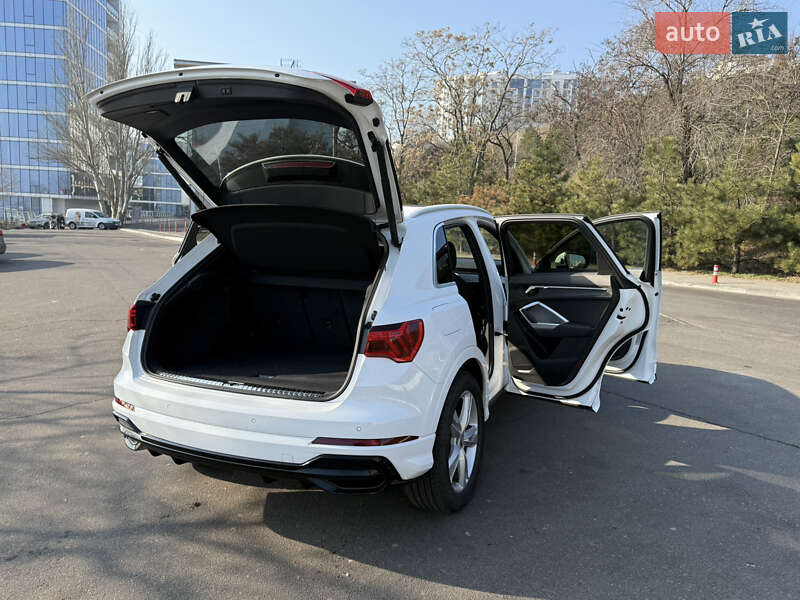 Внедорожник / Кроссовер Audi Q3 2020 в Одессе фото 2 Внедорожник / Кроссовер Audi Q3 2020 в Одессе