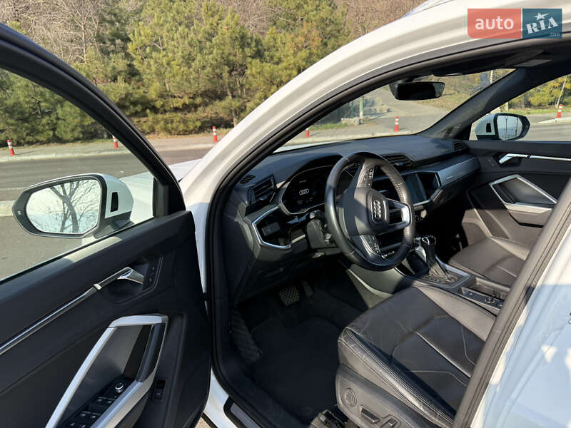 Внедорожник / Кроссовер Audi Q3 2020 в Одессе фото 7 Внедорожник / Кроссовер Audi Q3 2020 в Одессе