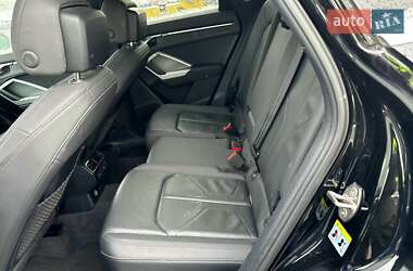 Внедорожник / Кроссовер Audi Q3 2020 в 