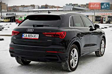 Внедорожник / Кроссовер Audi Q3 2022 в 