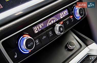 Внедорожник / Кроссовер Audi Q3 2022 в 