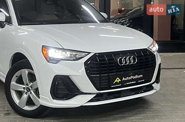 Внедорожник / Кроссовер Audi Q3 2019 в 