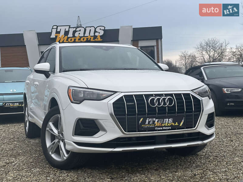 Внедорожник / Кроссовер Audi Q3 2021 в Стрые