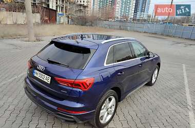 Внедорожник / Кроссовер Audi Q3 2024 в 