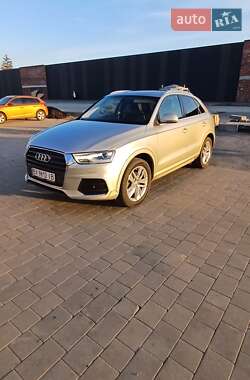 Позашляховик / Кросовер Audi Q3 2016 в 