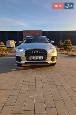 Позашляховик / Кросовер Audi Q3 2016 в 