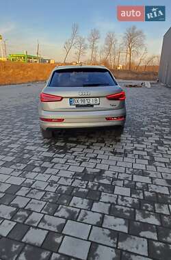 Позашляховик / Кросовер Audi Q3 2016 в 