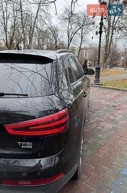 Внедорожник / Кроссовер Audi Q3 2013 в 