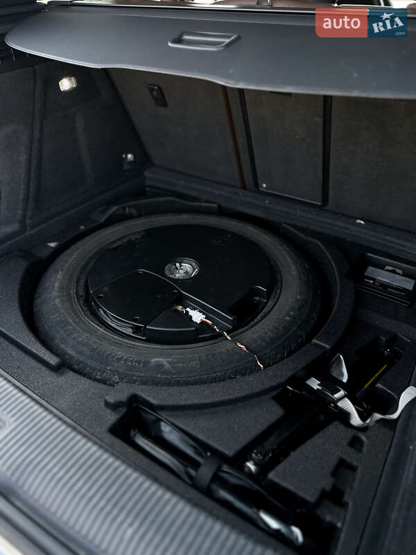 Внедорожник / Кроссовер Audi Q3 2015 в Киеве фото 20 Внедорожник / Кроссовер Audi Q3 2015 в Киеве