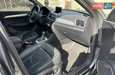 Позашляховик / Кросовер Audi Q3 2016 в 
