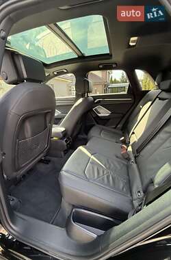 Внедорожник / Кроссовер Audi Q3 2021 в 