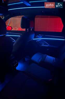 Внедорожник / Кроссовер Audi Q3 2021 в 