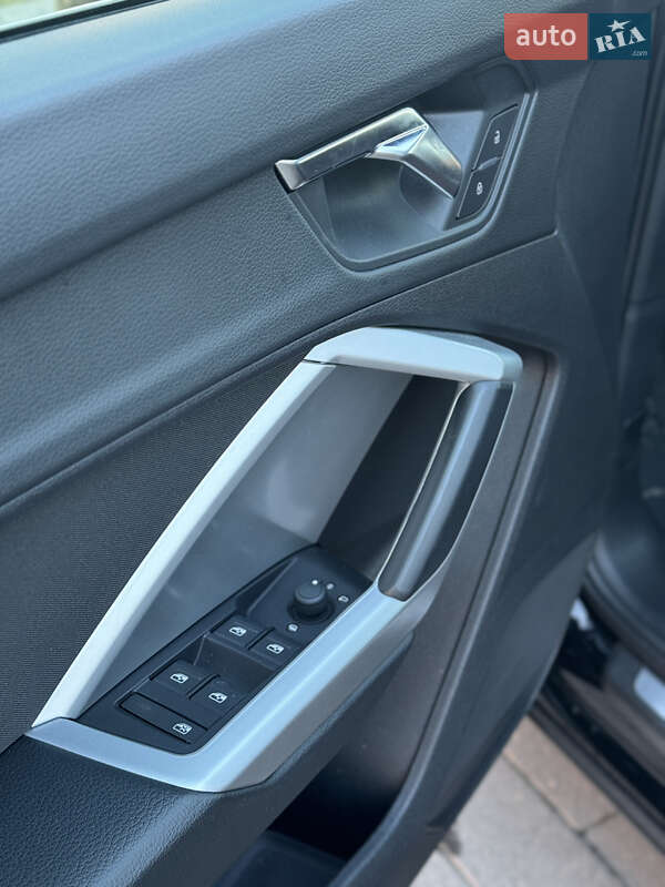 Внедорожник / Кроссовер Audi Q3 2019 в Мукачево фото 21 Внедорожник / Кроссовер Audi Q3 2019 в Мукачево