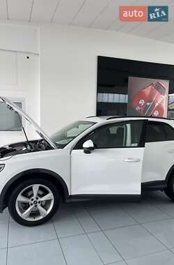 Внедорожник / Кроссовер Audi Q3 2021 в 
