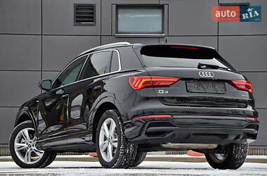 Позашляховик / Кросовер Audi Q3 2019 в 