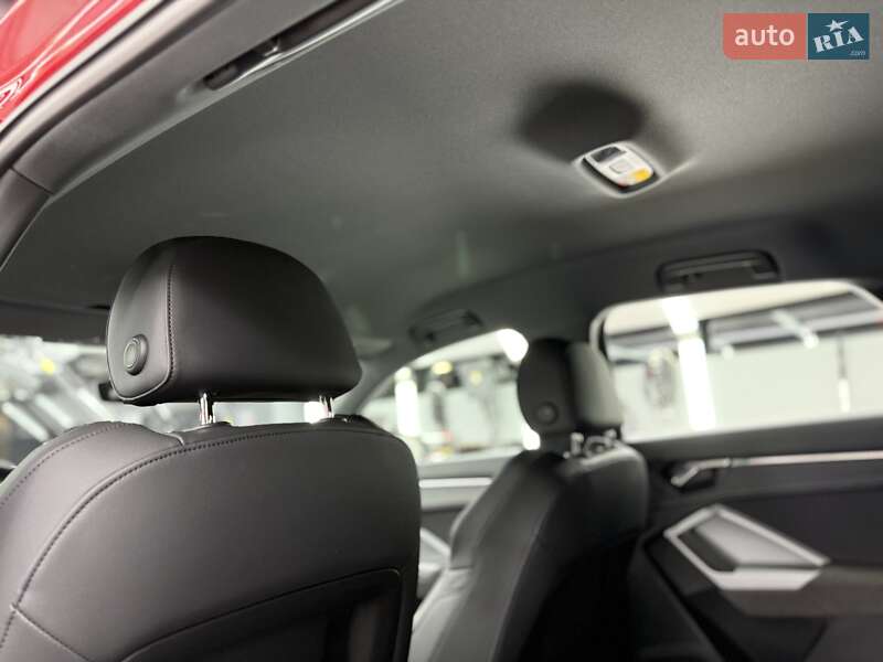 Позашляховик / Кросовер Audi Q3 2022 в Києві