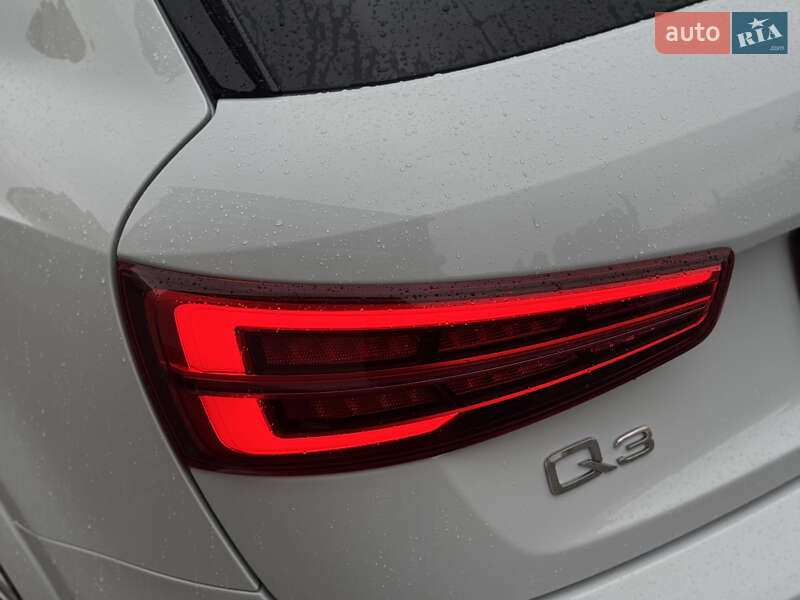 Внедорожник / Кроссовер Audi Q3 2018 в Черновцах