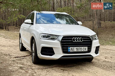 Внедорожник / Кроссовер Audi Q3 2015 в 