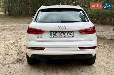 Внедорожник / Кроссовер Audi Q3 2015 в 