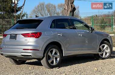 Внедорожник / Кроссовер Audi Q3 2022 в 